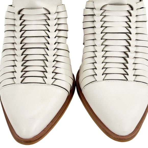 Gianni Bini Cream Leather Caged Ankle Booties cutout Pointed Toe Block Heel 6M